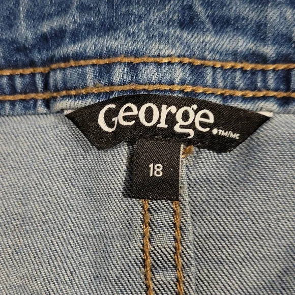 George Jeans - Picture 2 of 2